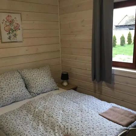 Gosciniec Echo Drewniane Caloroczne *