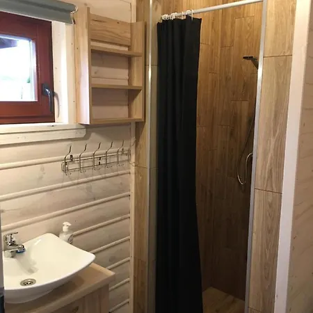 Gosciniec Echo Drewniane Caloroczne Piecki (Warmian-Masurian)