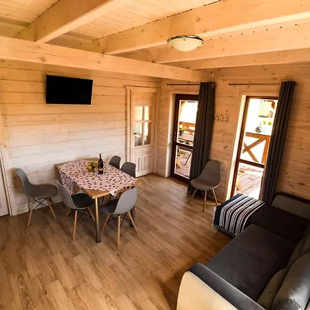 Gosciniec Echo Drewniane Caloroczne Holiday home *