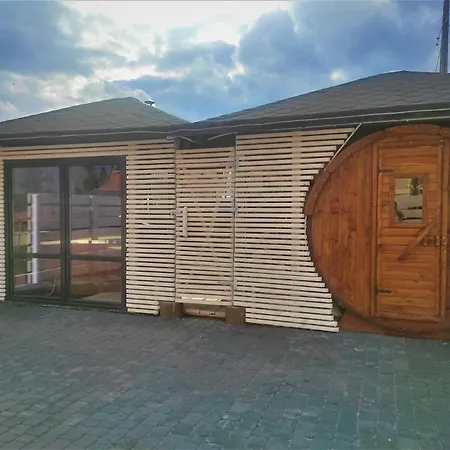 Holiday home Gosciniec Echo Drewniane Caloroczne